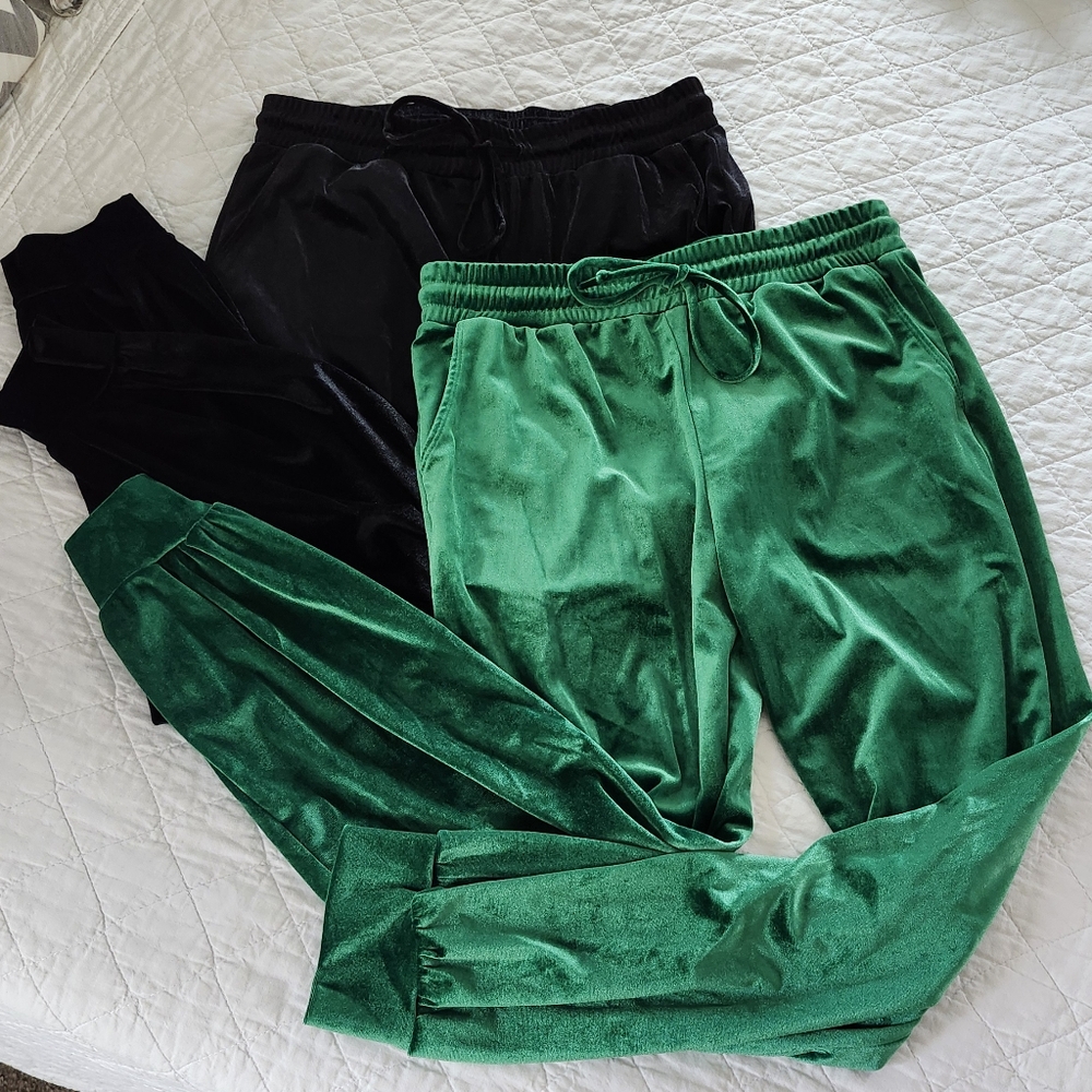 If She Loves Green and Black Velour Jogger Bundle, Size M, Made in USA
